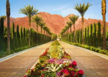 La Quinta Resort Entrance Feature