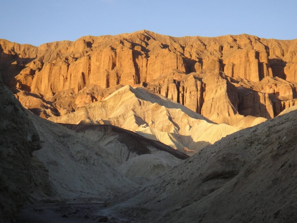 playground-earth-deathvalley-hike