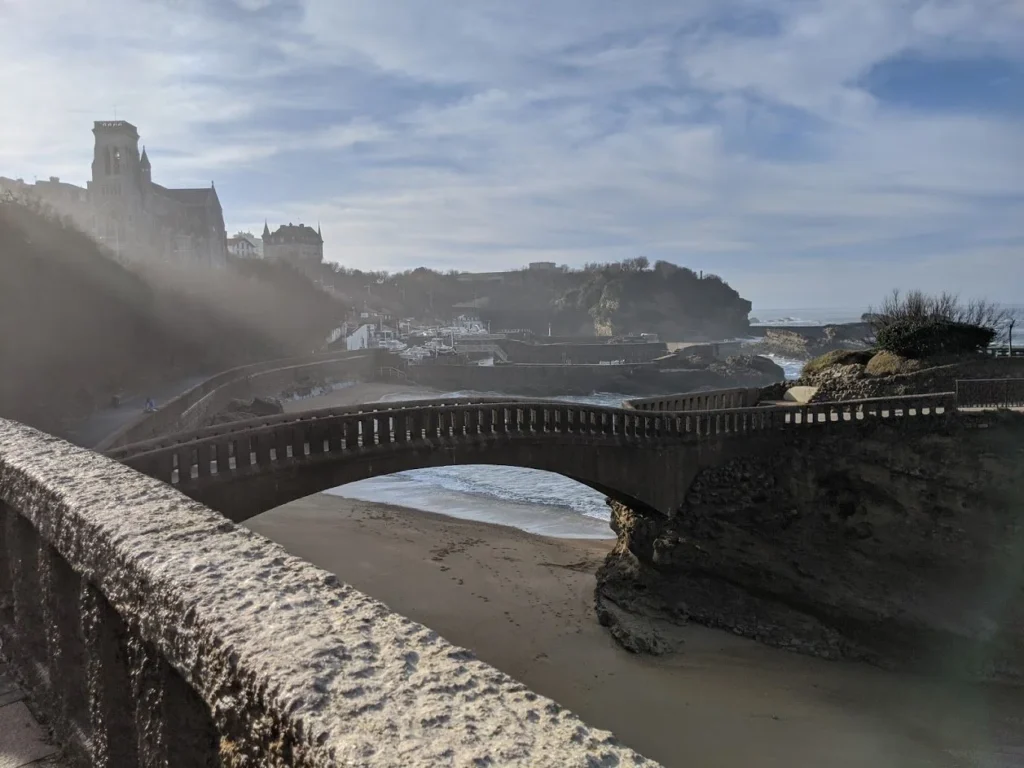 Playground-earth-biarritz-bridge