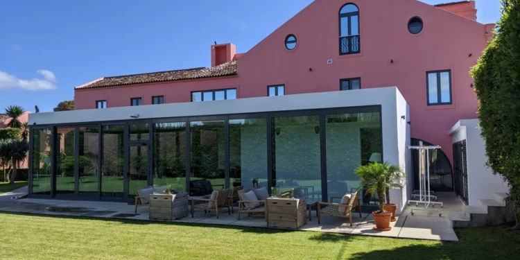 Herdade Do Ananas Feature