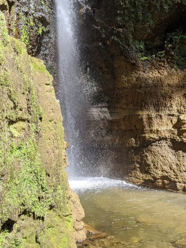 Playground Earth | Salto Dorosal Waterfall 2