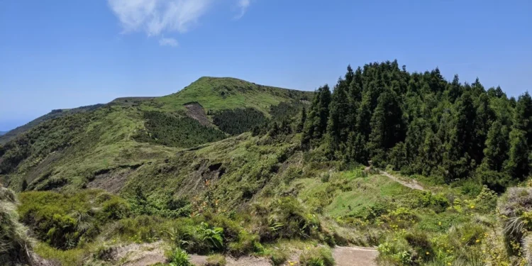 Pico do Vara Hike Feature
