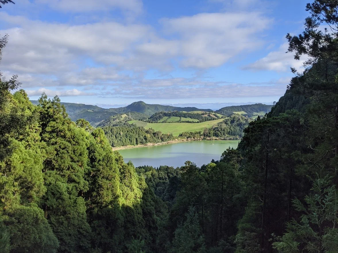 playground-earth-grena-parque-hike_feature