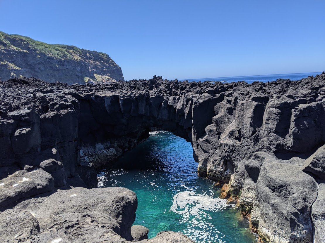 Playground Earth | Ponta Da Ferraira Arch Calm