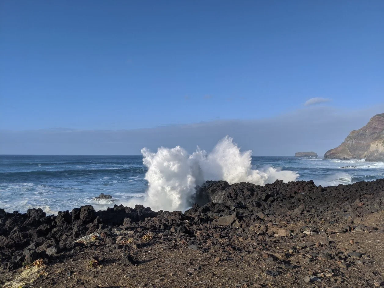 Ponta da Ferraria Wave