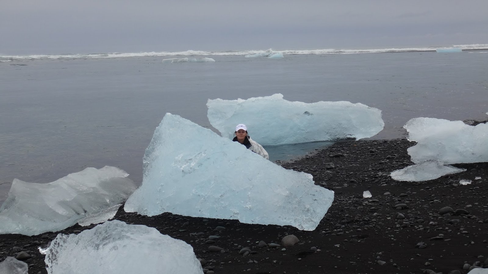 PGE l Jökulsárlón Glacier Lagoon l Ferni on Diamond Beach