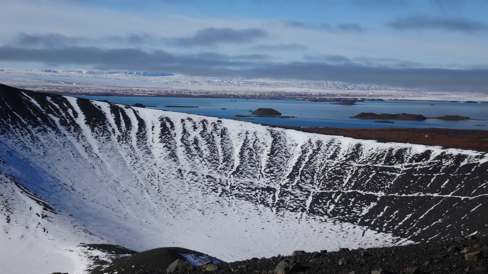 PGE l Hverfjall volcano with Lake Myvatn in the distance