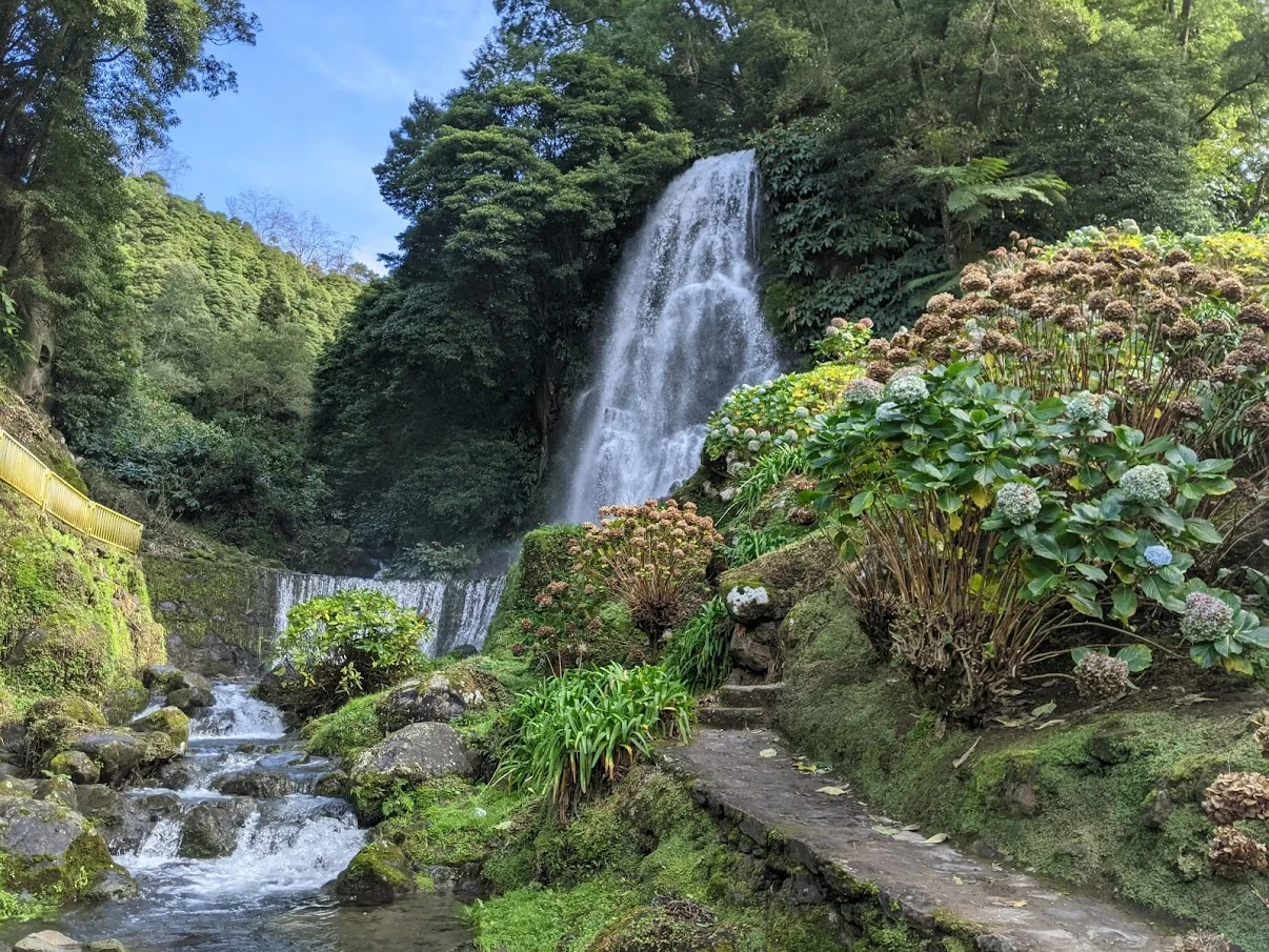 playground-earth_azores_watertown_feature