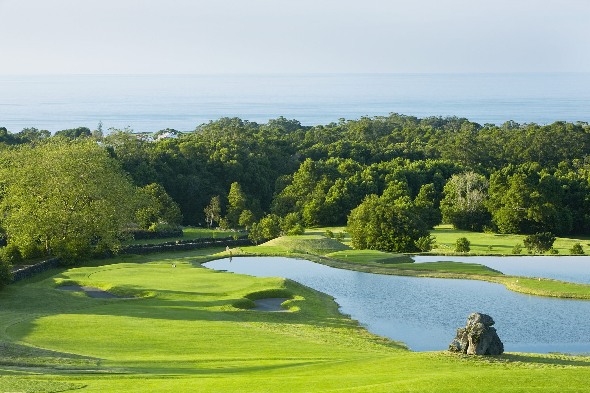 PGE l Batalha Golf Club l Hole #4 with ocean view