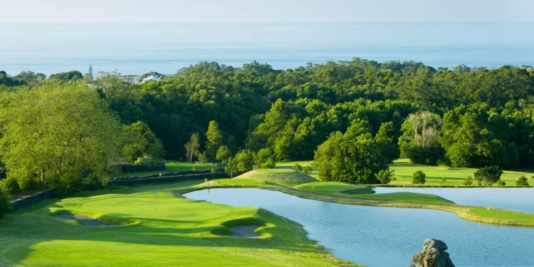 Golfing in the Azores Feature