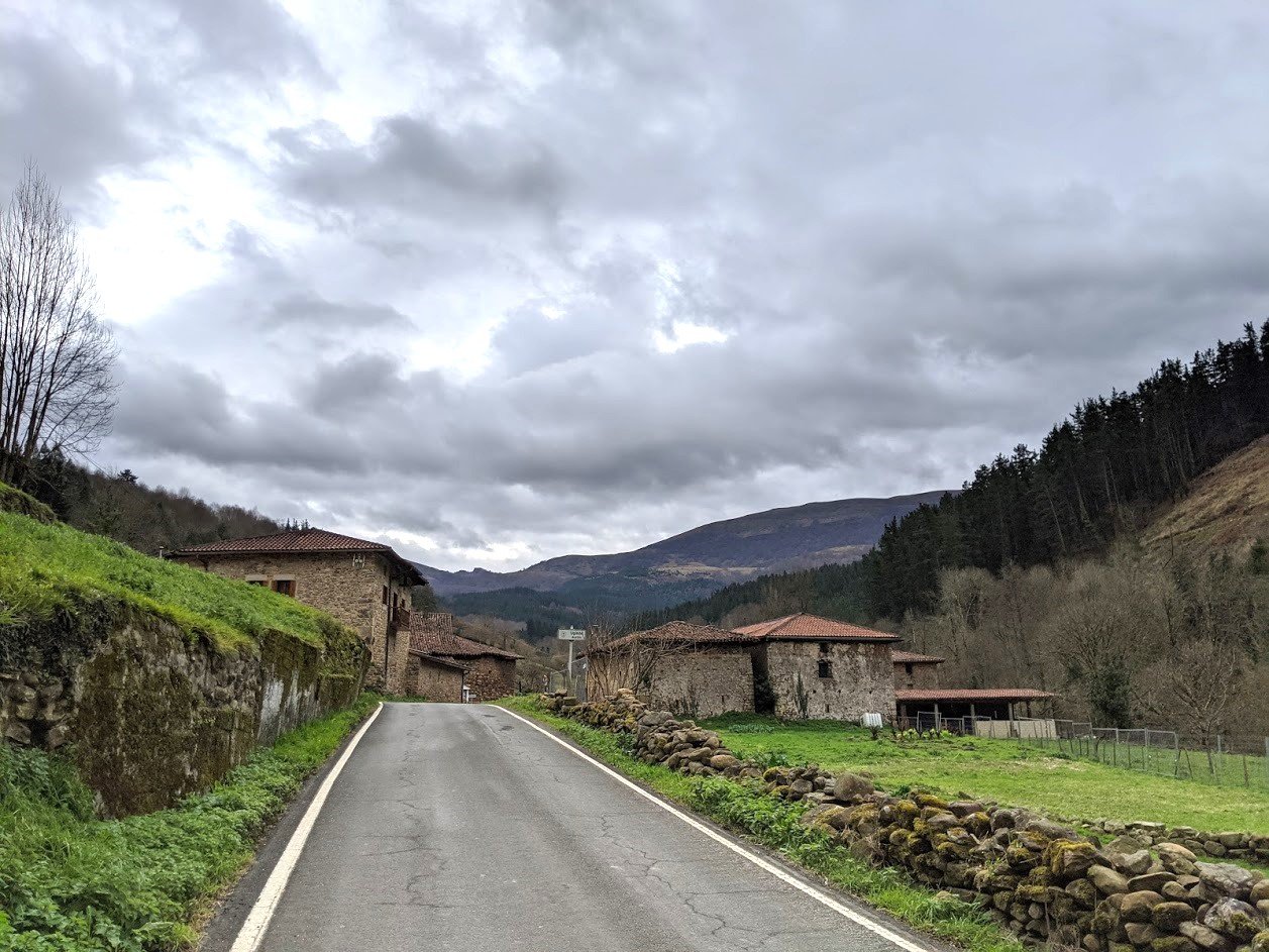 7 WALKS IN NORTHERN SPAIN