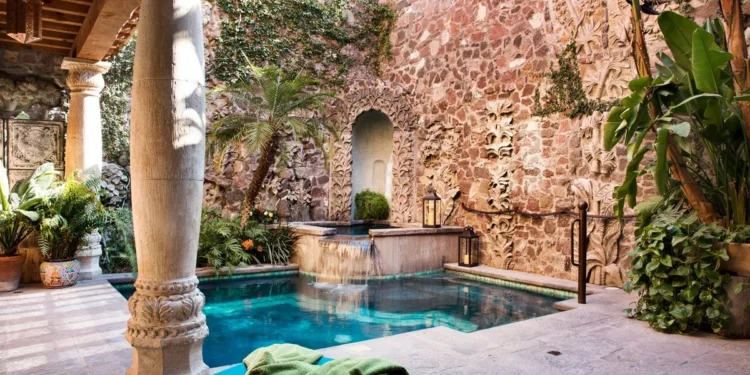 Casa Tres Cervezas Feature