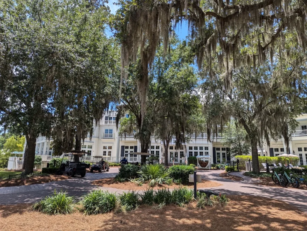 Montage Palmetto Bluff Hotel Entrance