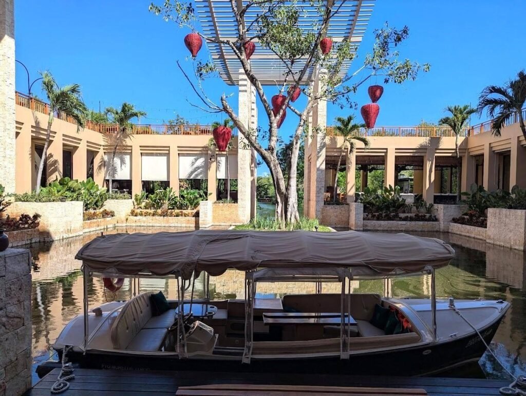 Boat at Banyan Tree Mayak